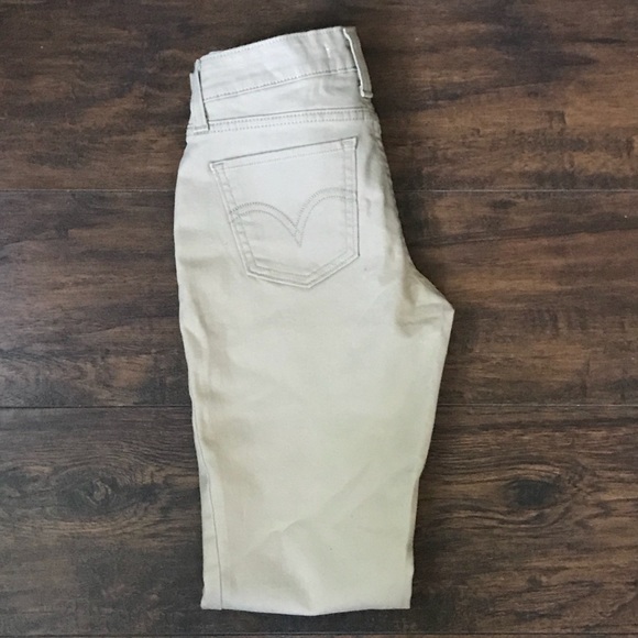 Levis Jeans - Picture 2 of 2